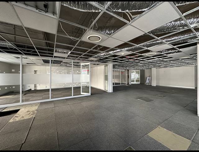 411M² OFFICE TO LET IN ECO PARK ESTATE